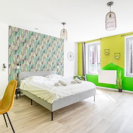 S&K Suite Grande Rue Roubaix - Chambre Spacieuse Et Sdb Privee - Netflix Et Cuisine Exterior photo