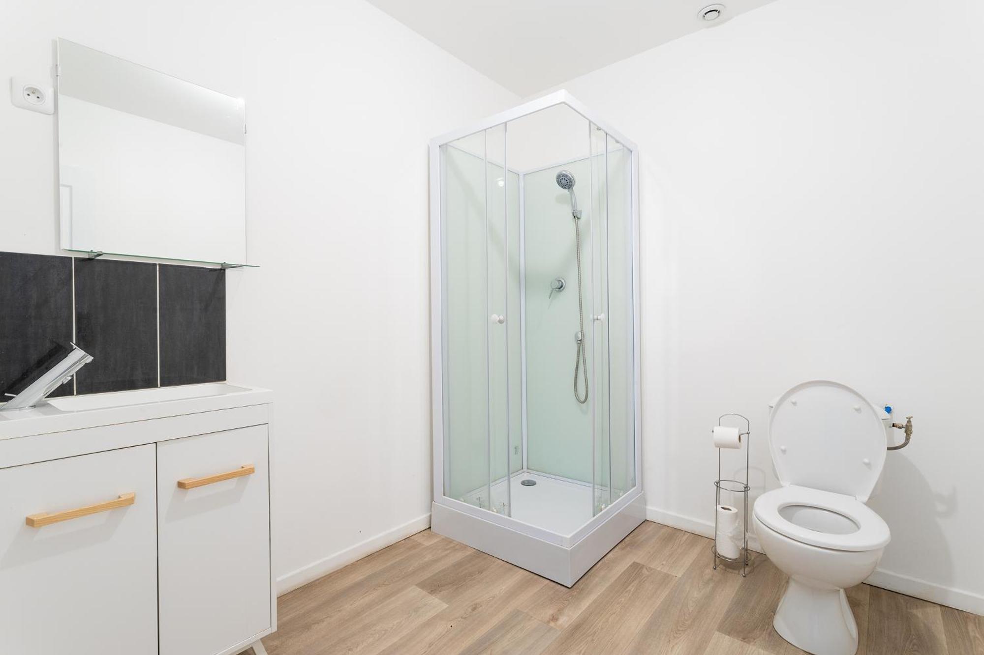 S&K Suite Grande Rue Roubaix - Chambre Spacieuse Et Sdb Privee - Netflix Et Cuisine Exterior photo