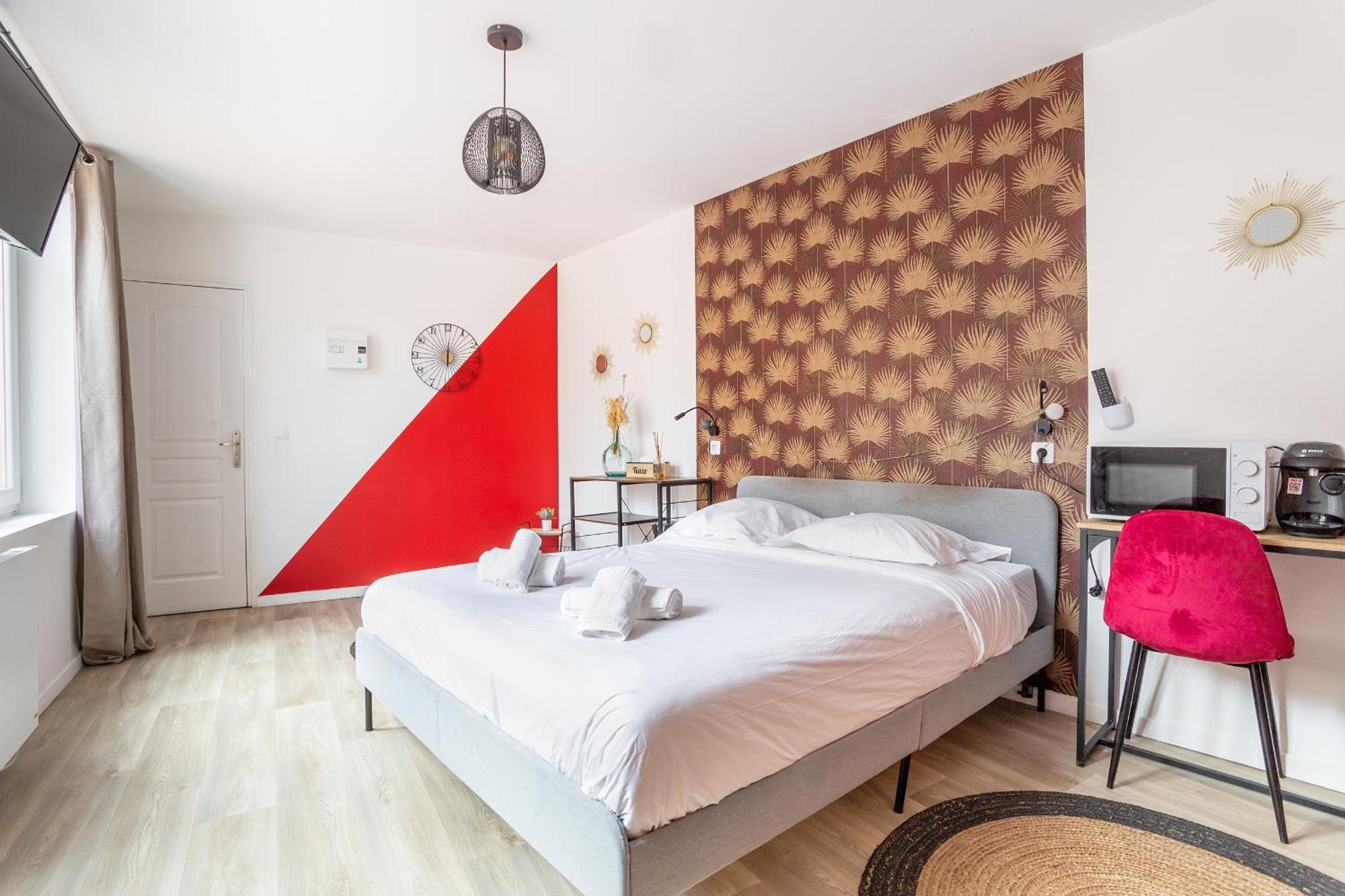 S&K Suite Grande Rue Roubaix - Chambre Spacieuse Et Sdb Privee - Netflix Et Cuisine Exterior photo